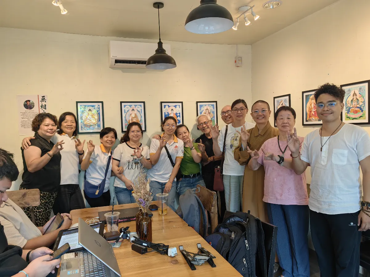 Filipino Youth Channels Buddhist Faith through Art: Cebu Exhibit 