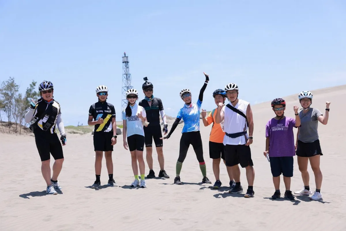 踩上幸福公路 單車騎跡極西