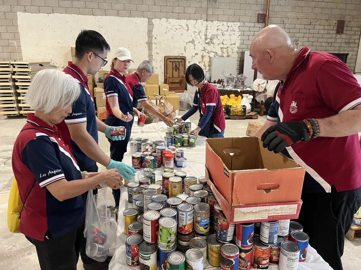 Hsi Lai Temple and BLIA Los Angeles Support Military Families with Food Drive