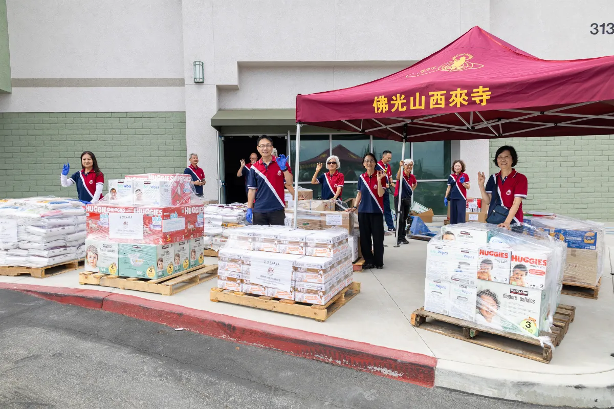 Hsi Lai Temple and BLIA Los Angeles Support Military Families with Food Drive