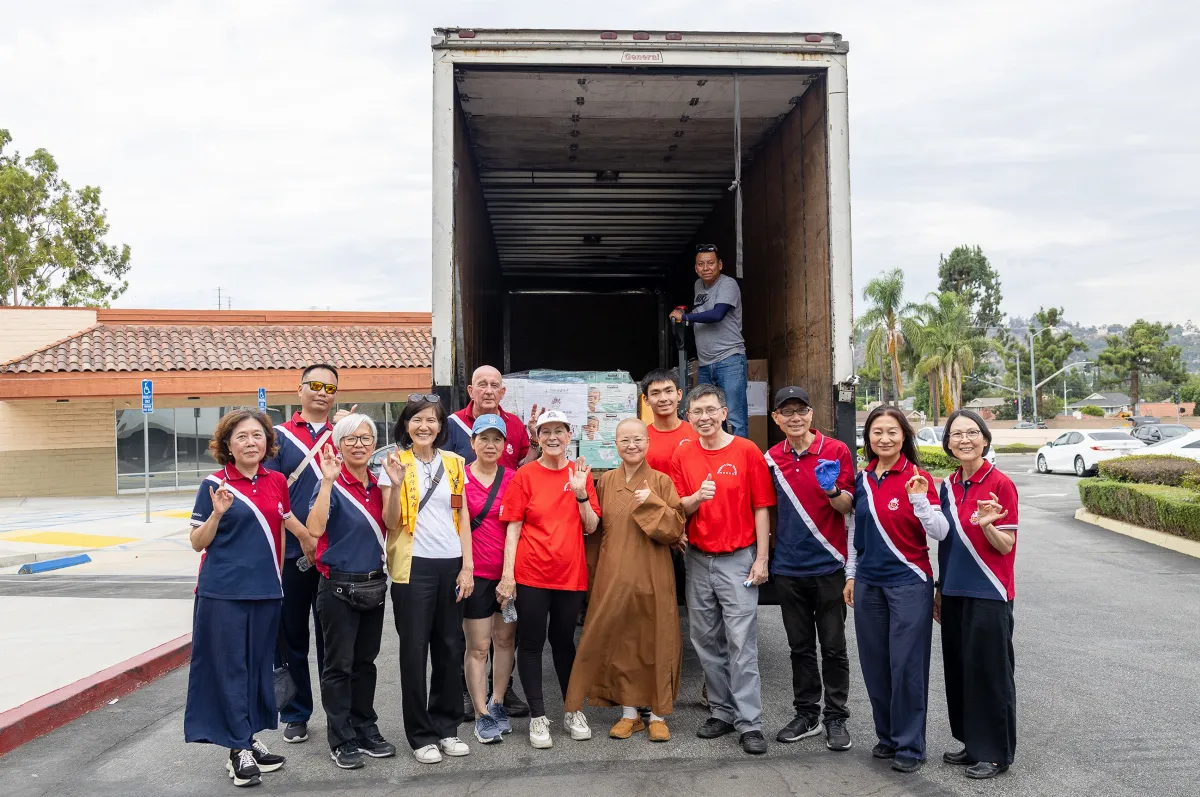 Hsi Lai Temple and BLIA Los Angeles Support Military Families with Food Drive