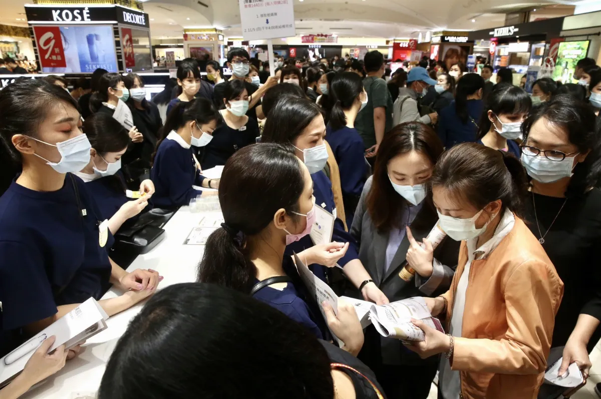 關稅衝擊8月消費者信心指數 創二年四個月最低