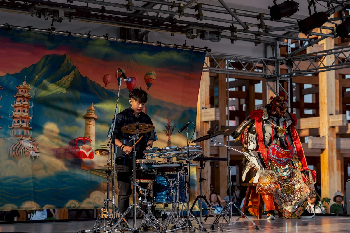 信仰與藝術共振 廟埕謝神戲成大阪世博會彩蛋 