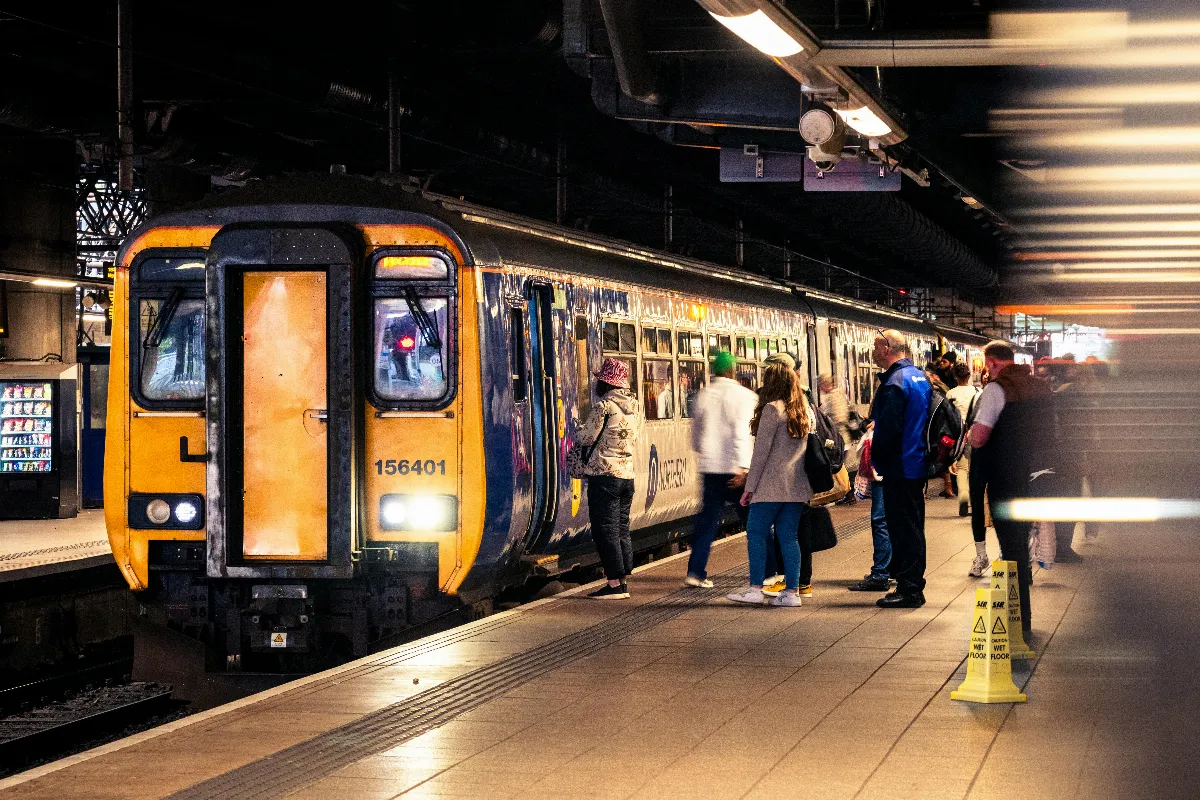 比台灣更先進  英試辦GPS智慧票搭火車手機打卡就行