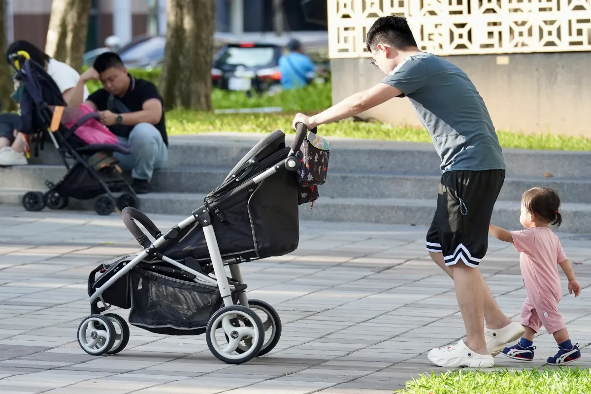 育嬰留停可「單日」申請 明年元旦上路