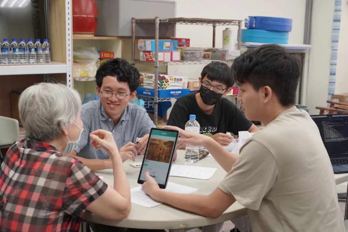 青年行動助失智照護 成大開發APP減輕家屬壓力