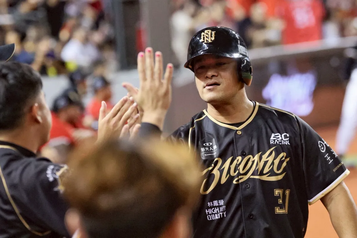 中職／引退賽續章滿場 林智勝引燃攻勢龍隊終惜敗