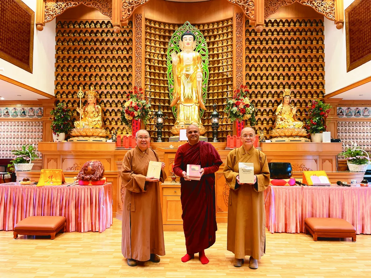 非漢語系協會創會法師 訪瑞典佛光山