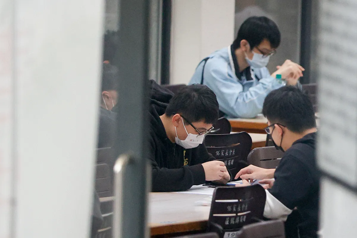 北模作文「我的媽媽是代理孕母」引熱議 學團：題目避免單向引導