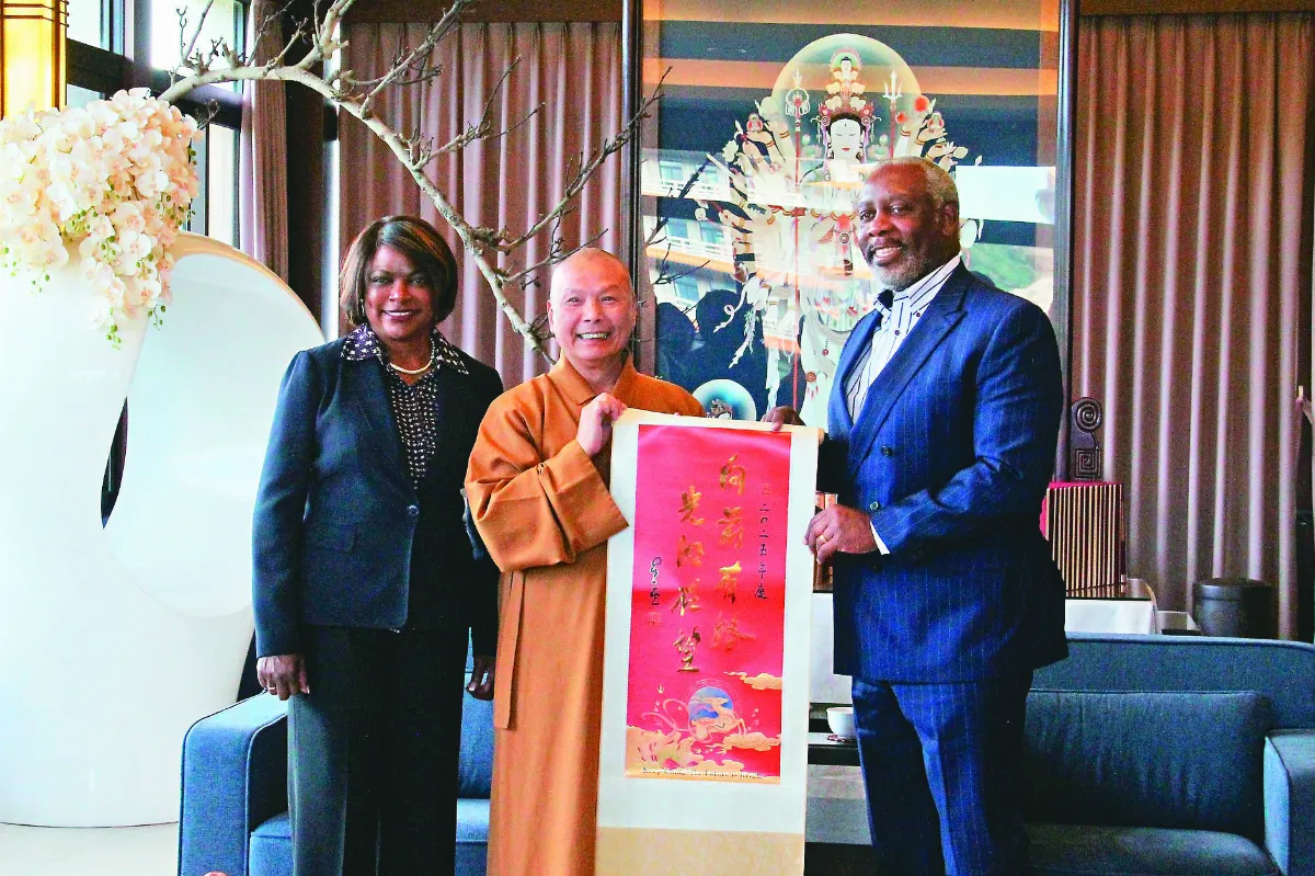 嚮往佛光山 佛州橘郡郡長參訪佛館