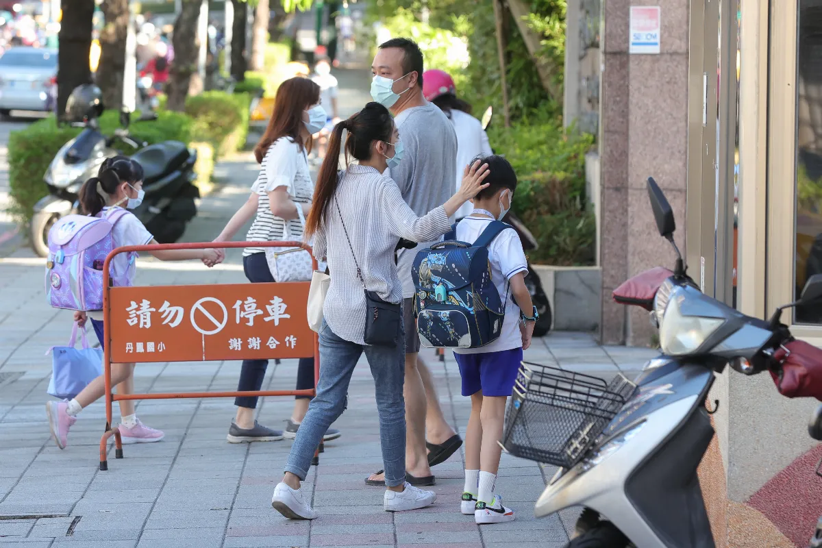 萬人連署國高中改10時上課 學團：研議國中小早自習自由參與