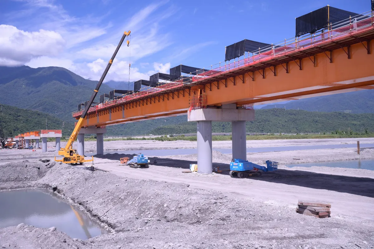 玉里高寮大橋復建進度超前 預計明年4月完工