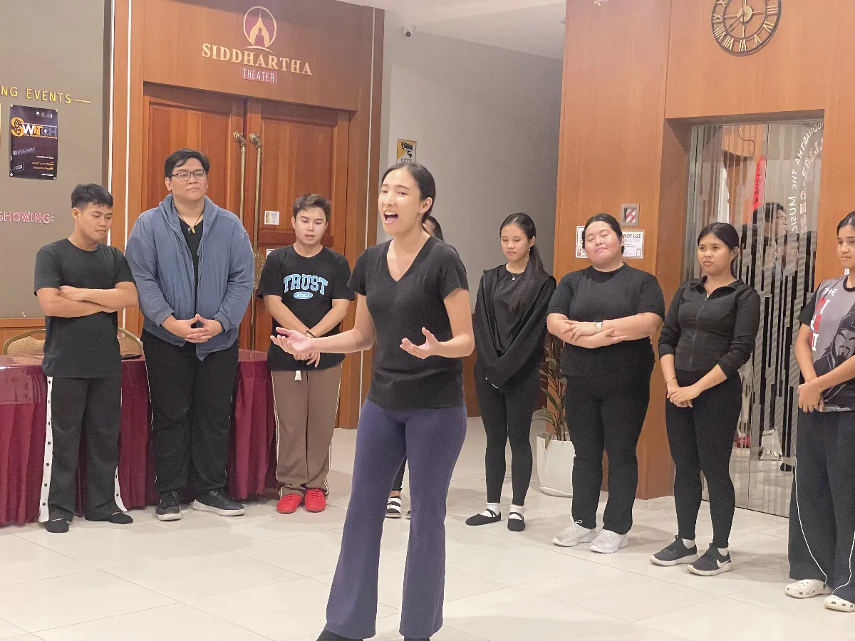 Ven. Yung Guang Encourages Siddhartha Training Program Students as They Showcase Artistic Talents