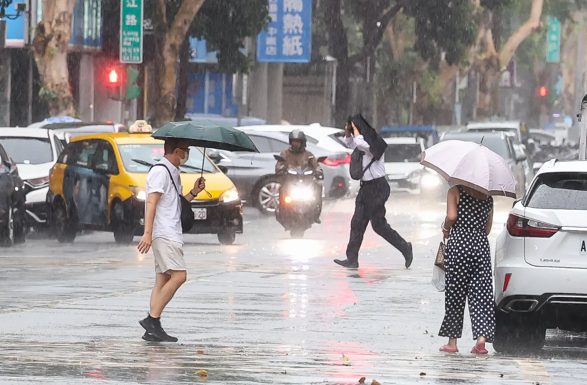 米塔颱風外圍雲系影響 2縣市大雨特報