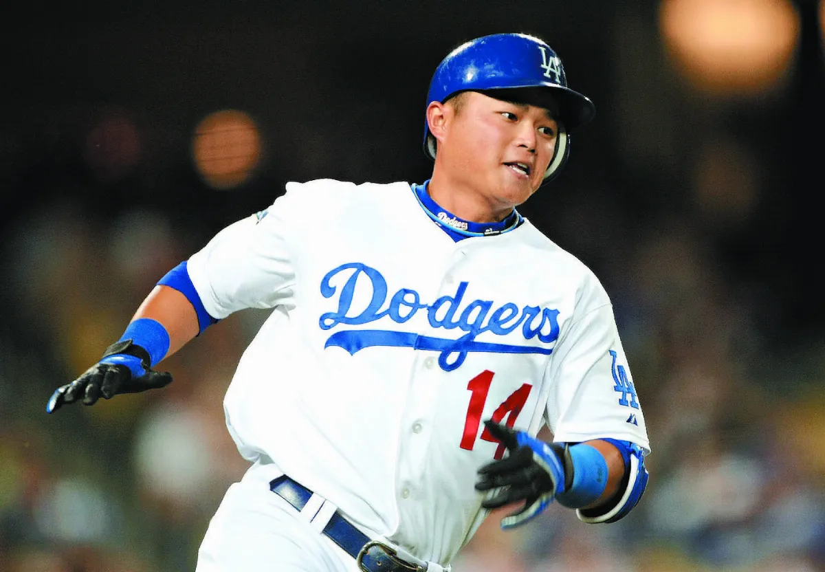犀牛世代野手 胡金龍、林哲瑄退休