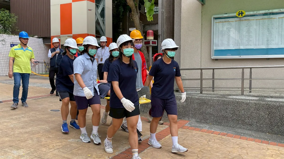 北市地震演練首納傷患救護 無人機巡校園強化防災