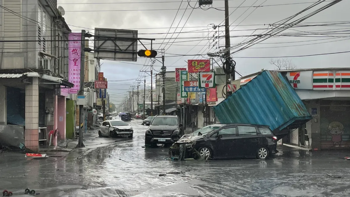 台鐵成立單一窗口協助光復救災 相關人員到站免票進站