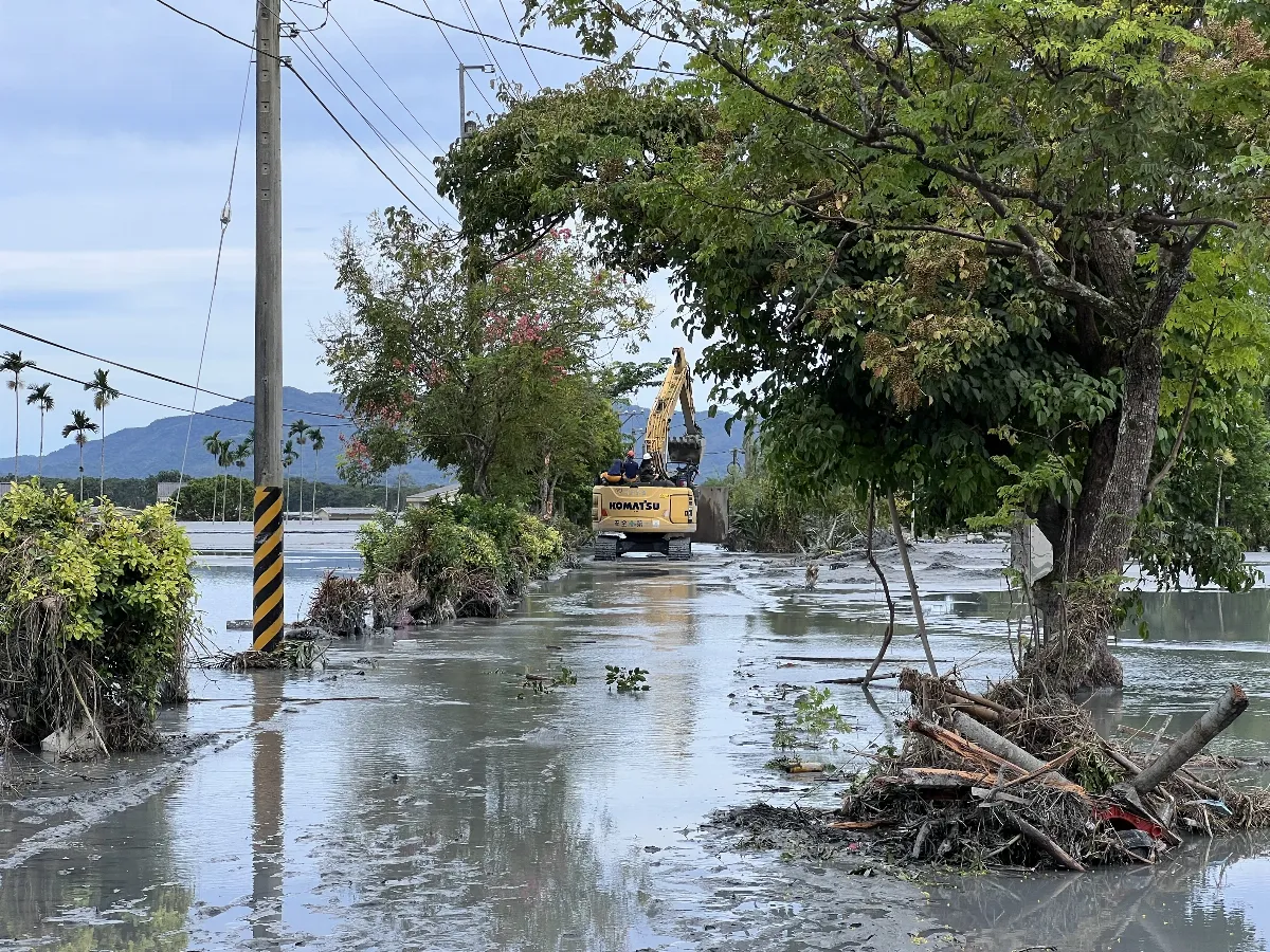 花蓮光復佛祖街續湧入泥水 搜救進度受阻