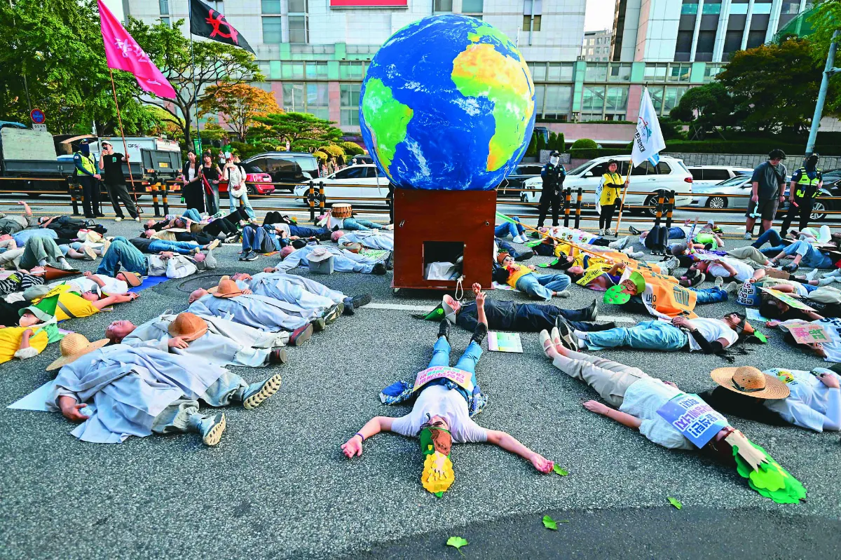 南韓氣候正義示威 臥地抗議