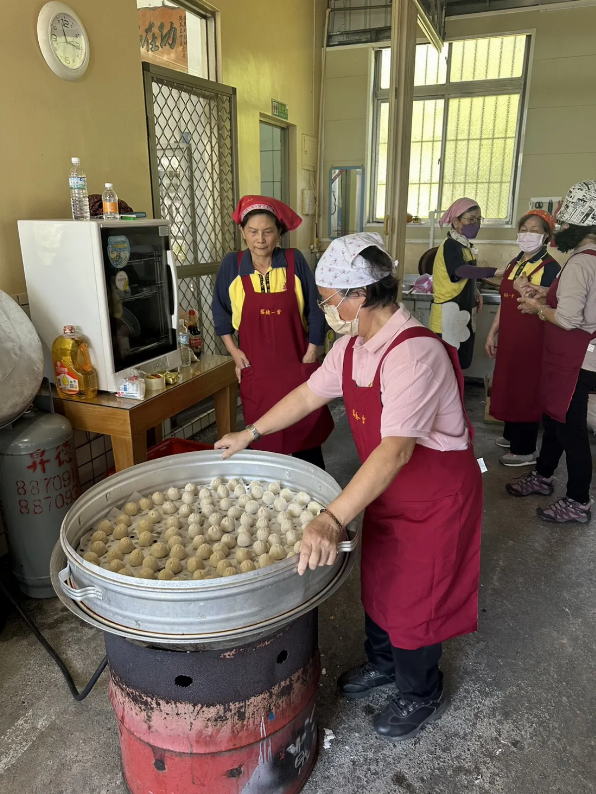 佛光人善行引眾志 熱食接力送暖