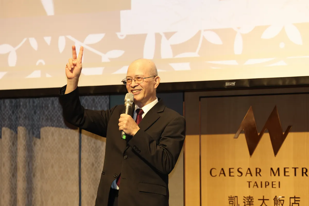 體壇／體促會理事長交接 何卓飛接任