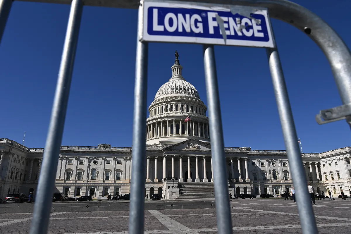 美國聯邦政府關門 約75萬名公務員被迫無薪假