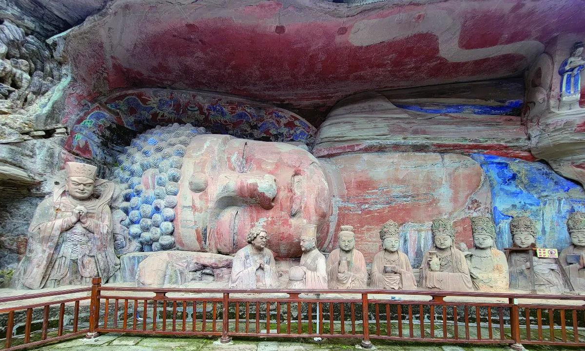 【大足石刻】千年一會，默默凝視