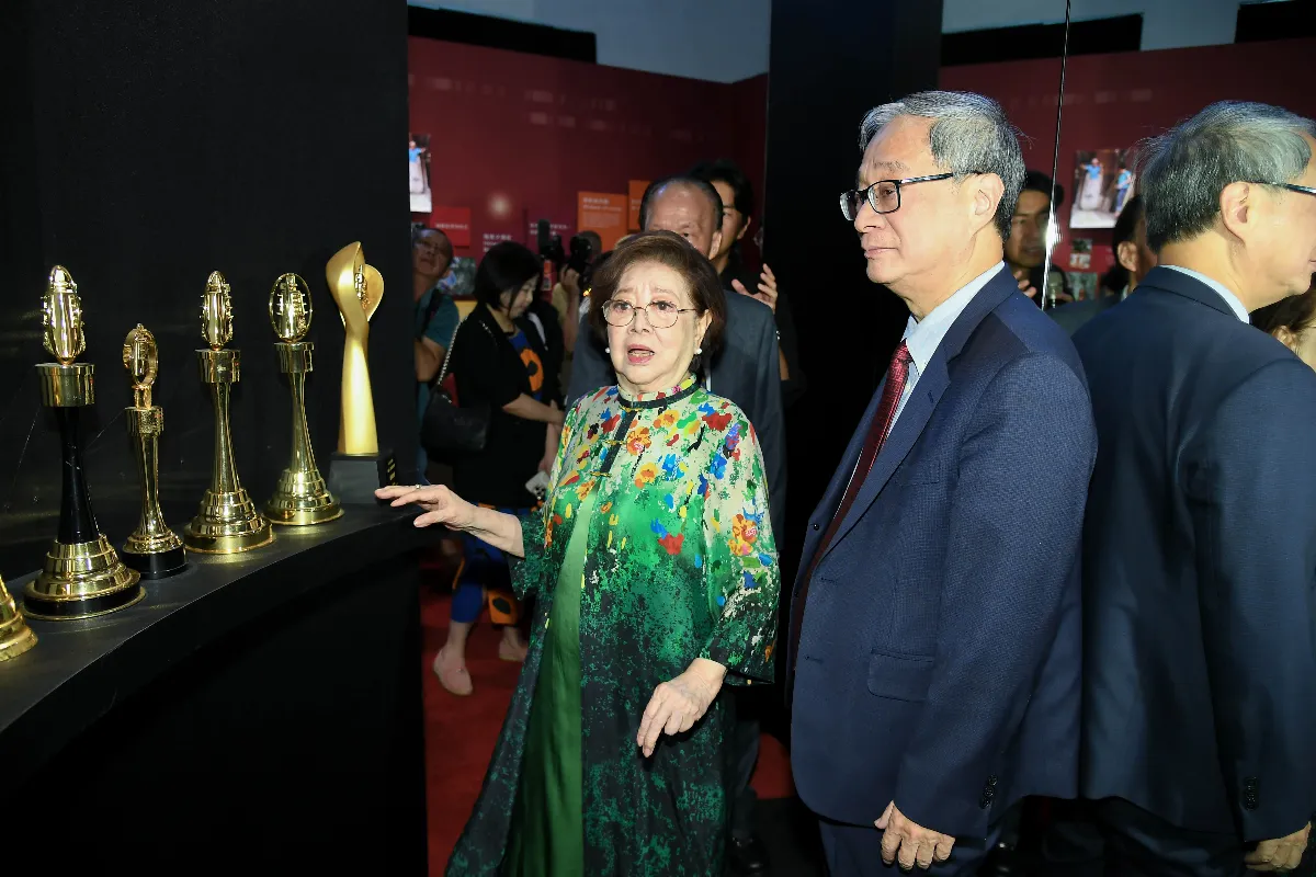 從龍頭鍘到衛冕寶座！「金鐘60特展」重現一甲子娛樂記憶