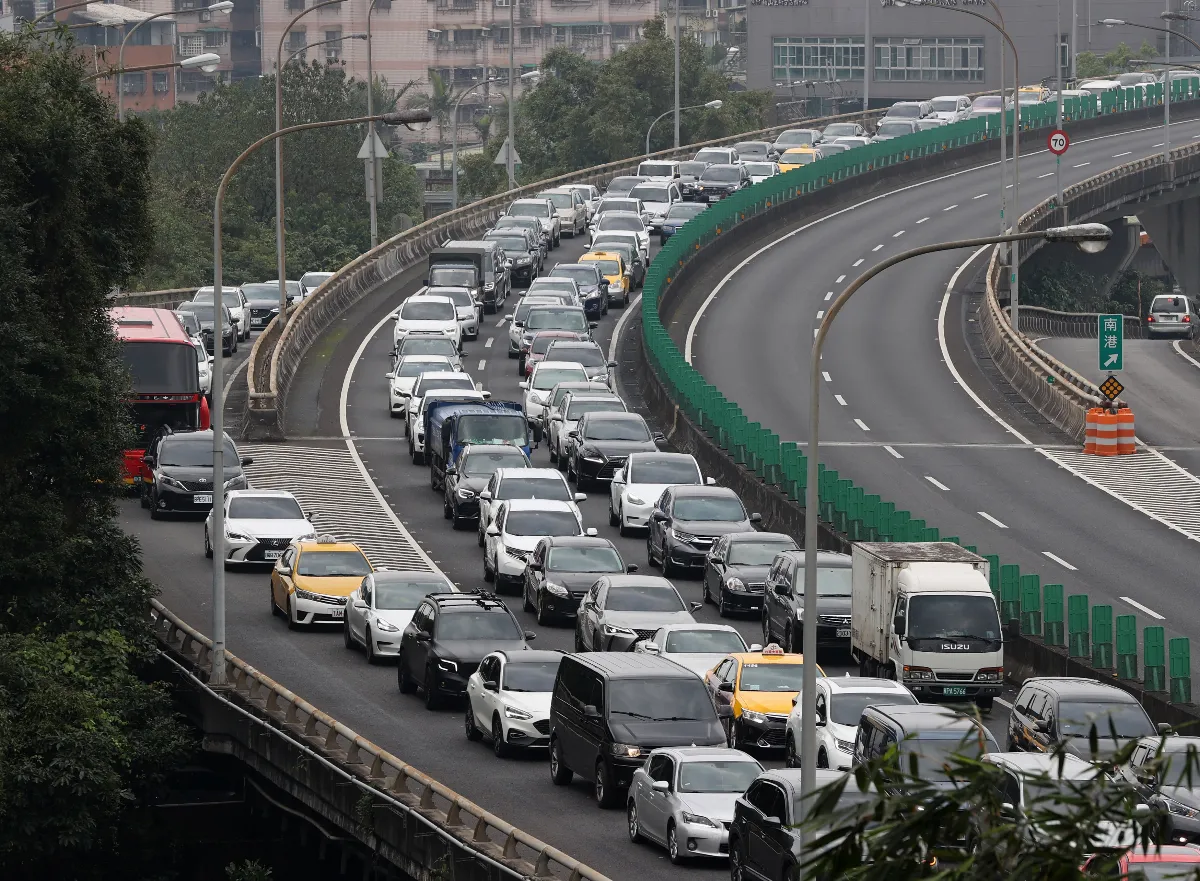 收假日國5北上紫爆 午後留意國道11路段