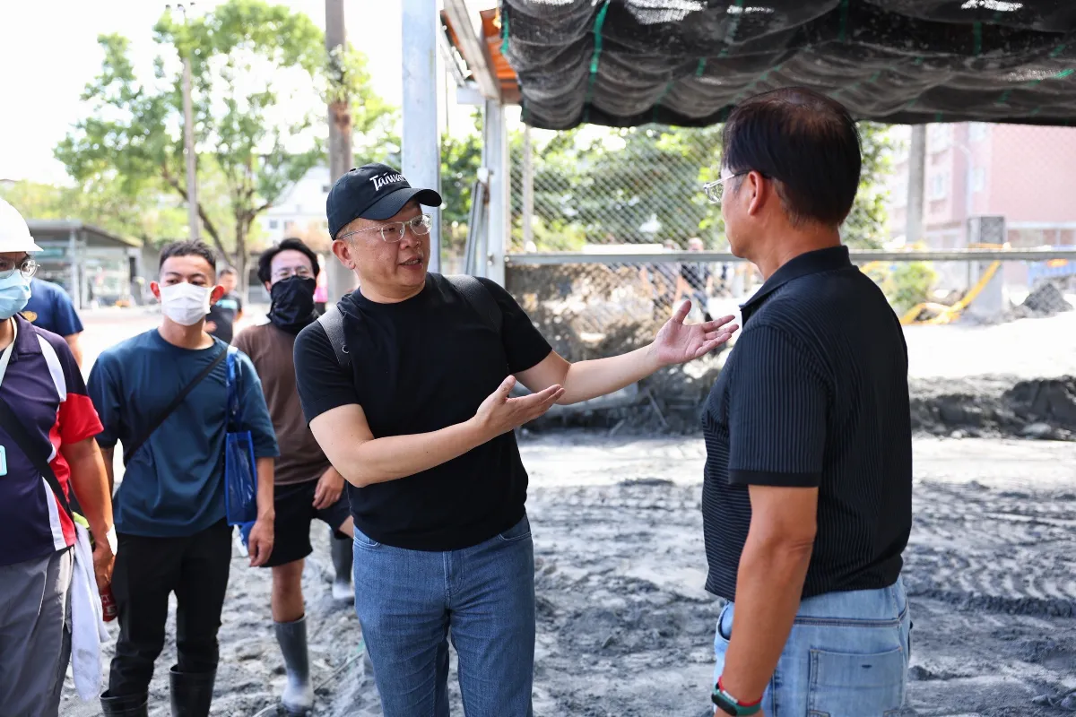 中職／蔡其昌赴光復鄉災區 代表聯盟捐款50萬助基層