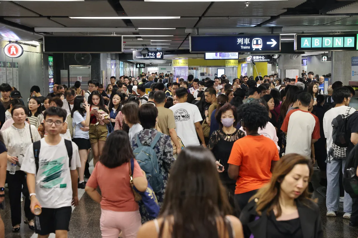大陸黃金周首7日 逾129萬陸客人次訪港