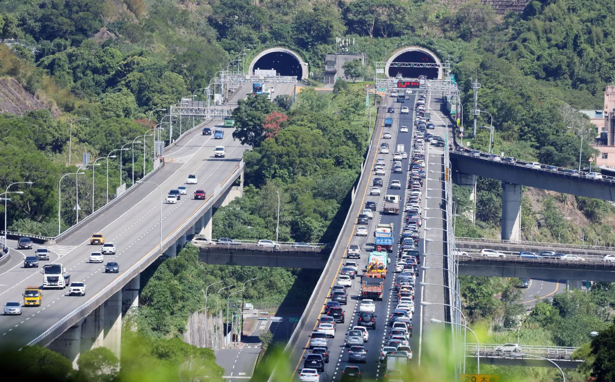 下午再3起事故回堵 收假日國5估早9前出發避塞車