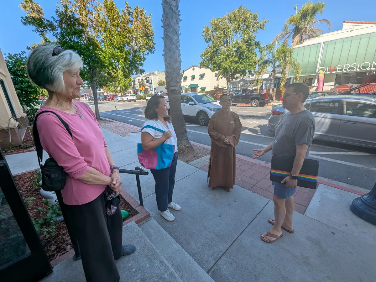Lighting the Inner Lantern — Fo Guang Shan Hsi Fang Temple Hosts “Under the Moon” Community Event