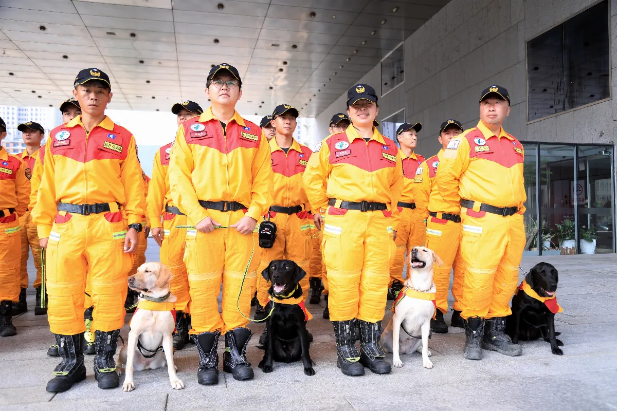 毛英雄出動 特搜隊與搜救犬挑戰重型認證提升救援量能