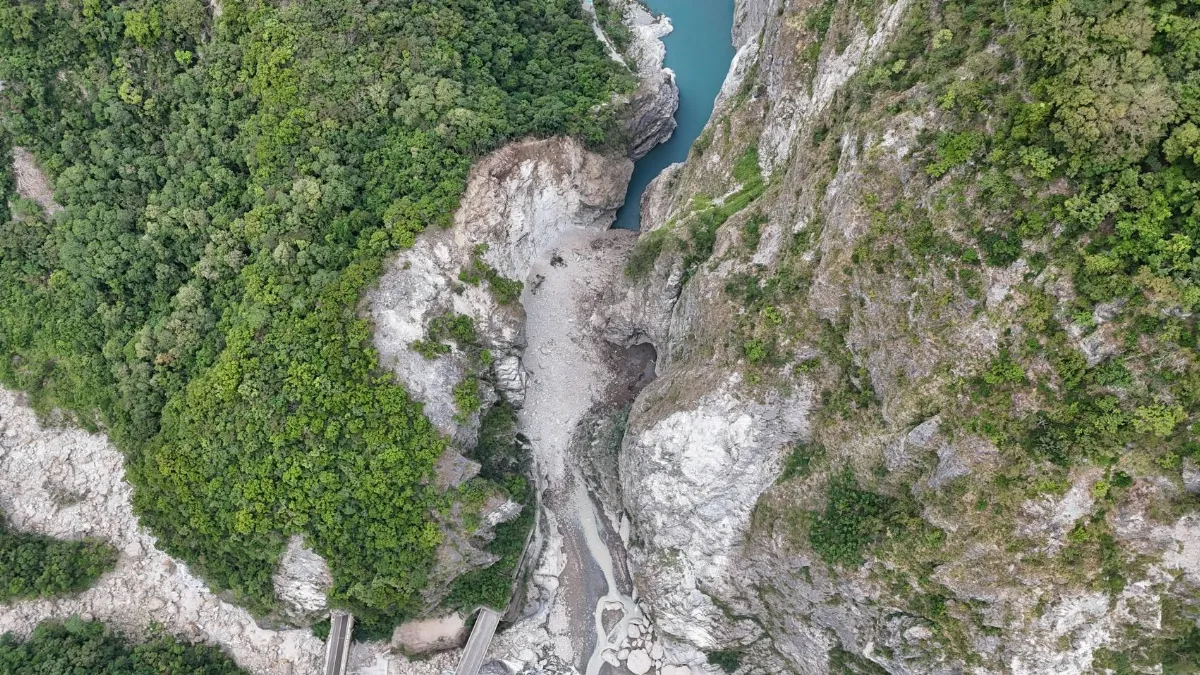花蓮太魯閣驚現堰塞湖 林保署避免潰決緊急開挖