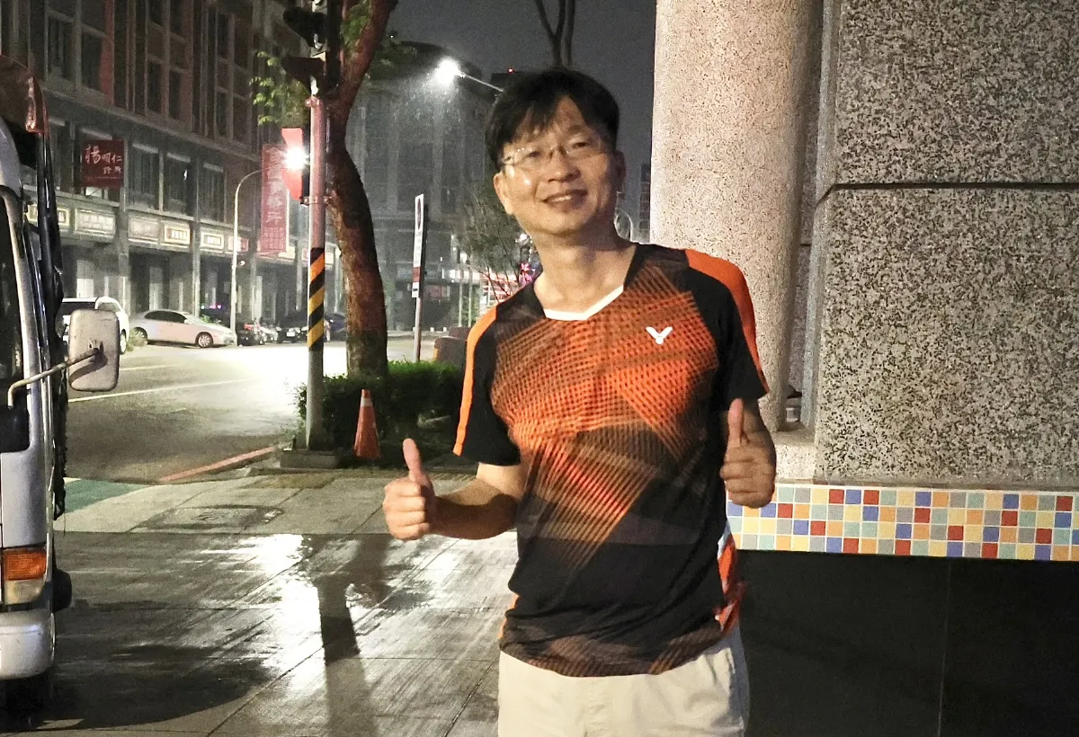 晨跑16年如一日 校長用腳步證實健康的力量