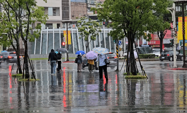 共伴效應持續  北部仍有雨氣溫偏涼
