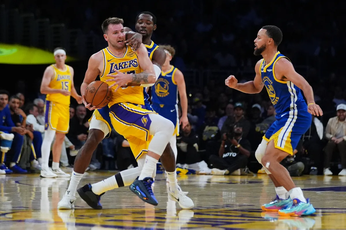 NBA／唐西奇43分白搭 勇士開幕戰踩下湖人