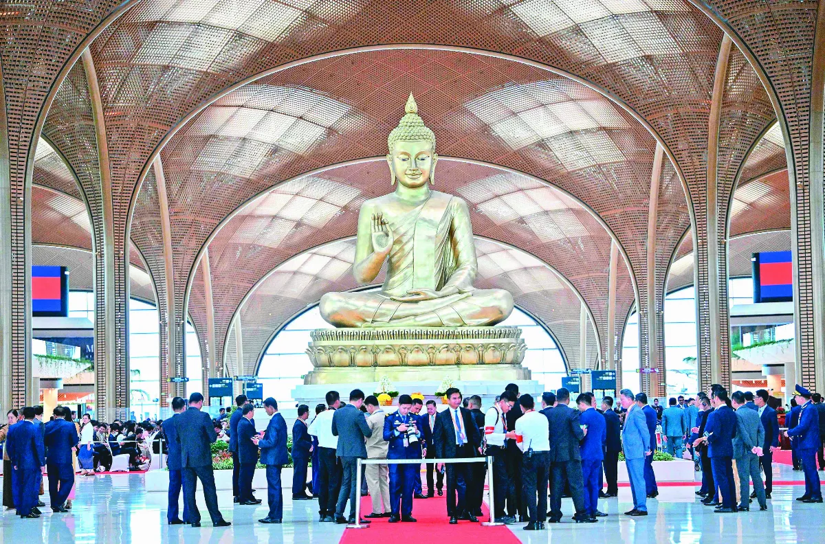 柬埔寨德崇國際機場 安奉金色大佛