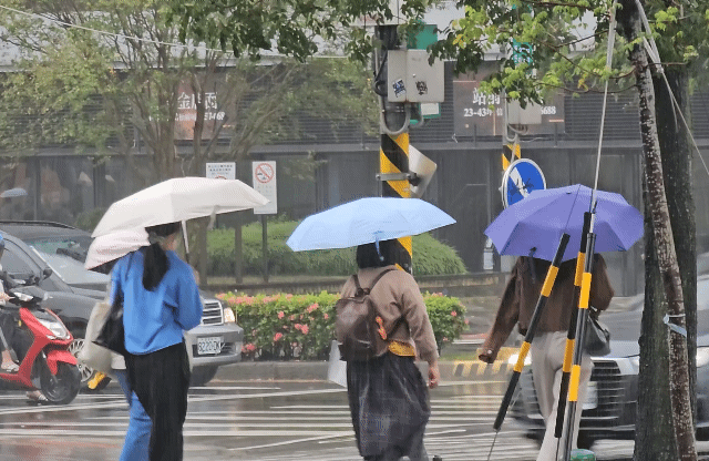 受東北季風影響 北北基宜發大雨特報