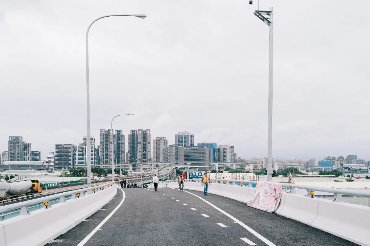 國1五股北出匝道今下午4時提前通車 林口至新莊節省20分鐘