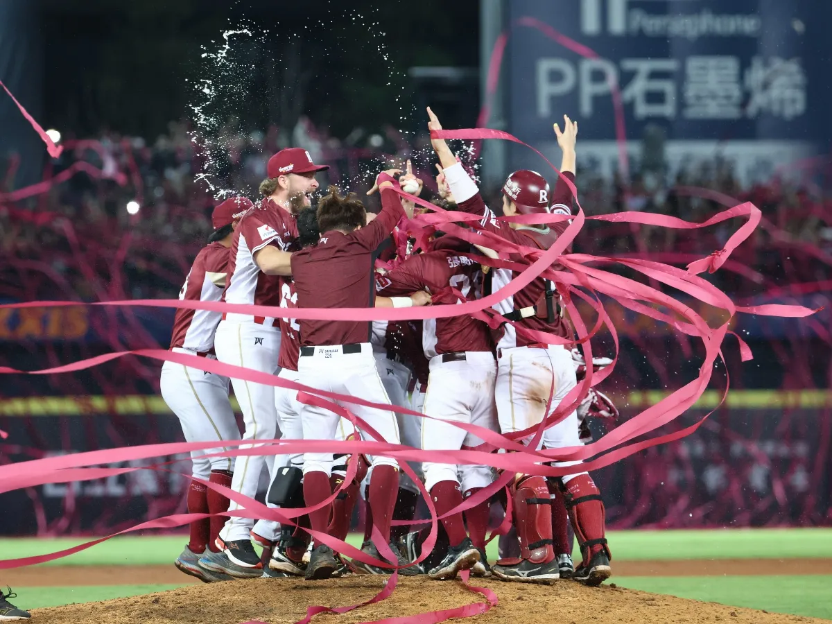 中職／林泓育致勝2分砲 猿隊逆轉兄弟奪球團史首冠