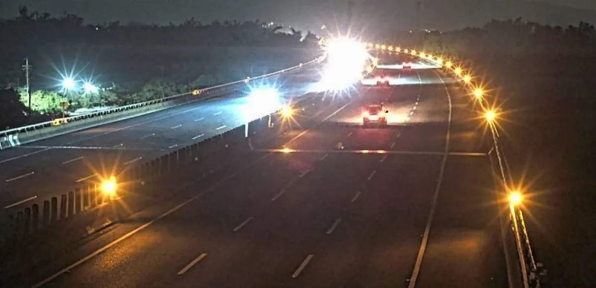 減少事故發生 國道霧區11月起閃光黃燈同步警示