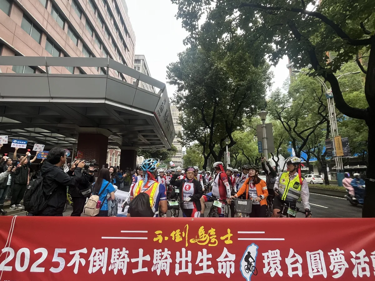 不倒騎士單車環台 馬偕醫護逆風陪騎