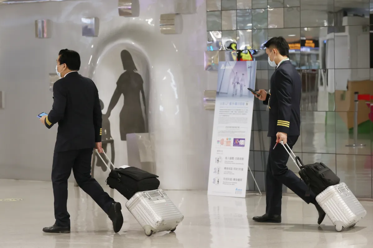 交通部下修機師檢定年齡 商用駕駛18歲、民航運輸21歲起可申請