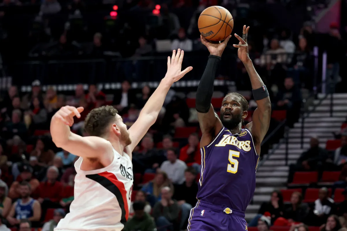 NBA／湖人9壯士擊退拓荒者 艾頓29分打爆前東家