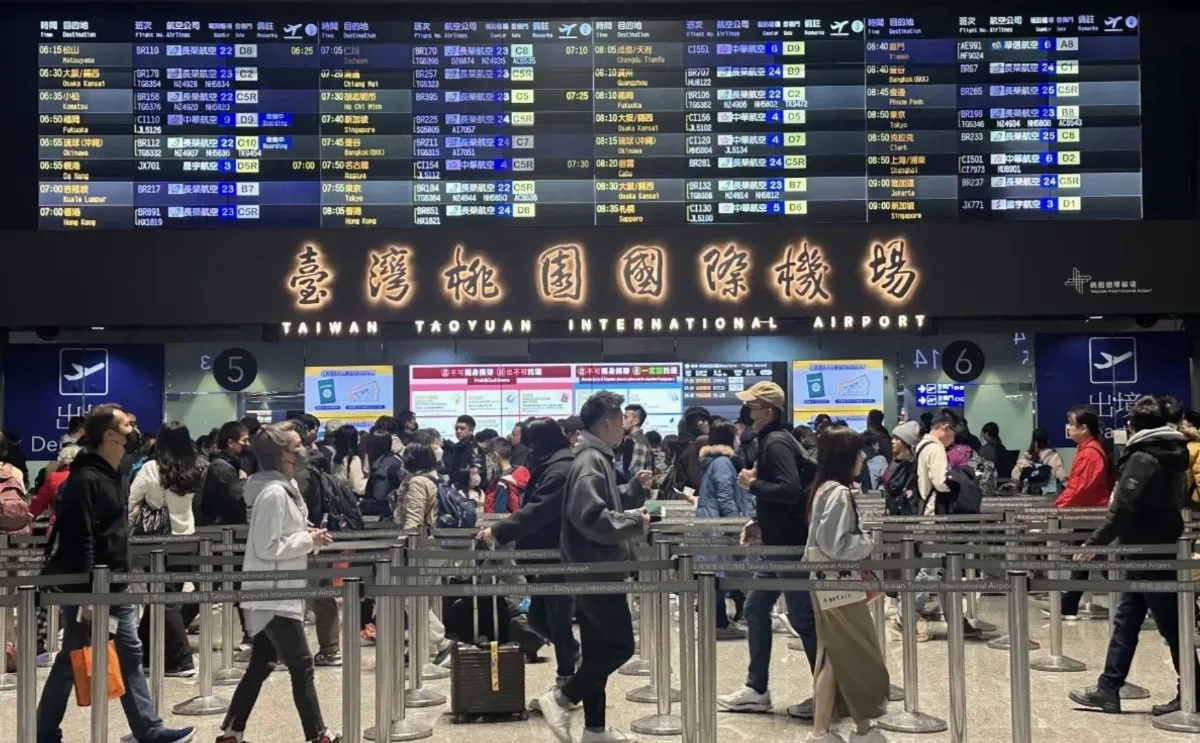 颱風鳳凰登陸 桃園機場公司：12日航班正常運作