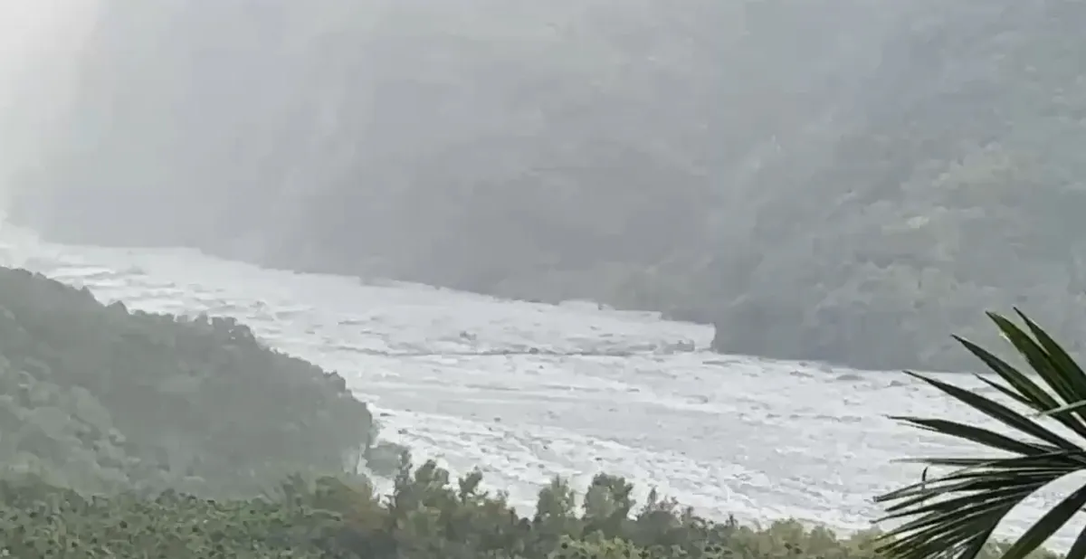 馬太鞍溪新堰塞湖提早溢流 溪水再漫入明利村