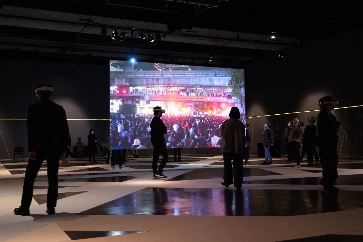 金棕櫚獎得主阿比查邦首部VR作品 在「舞台上」穿梭生死邊界