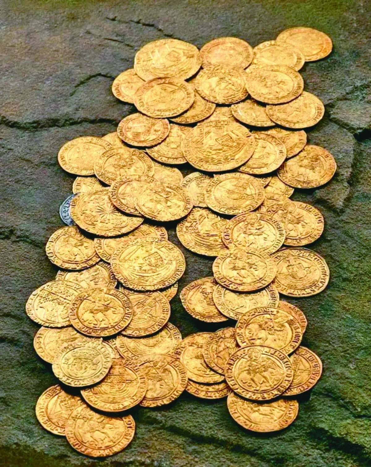院子挖出500年前金幣 拍得近2千萬
